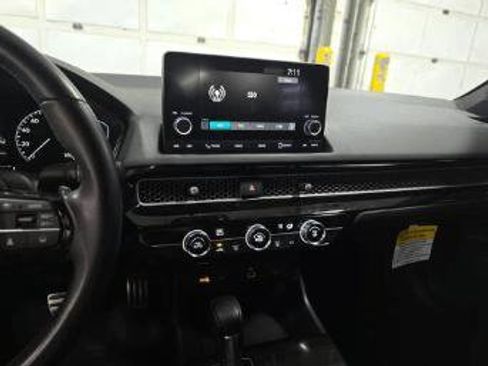 Used 2023 Honda Civic Sport image 13