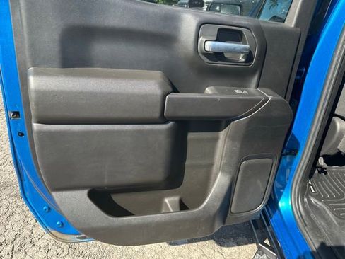 Used 2022 Chevrolet Silverado 1500 Custom AWD/4WD image 22