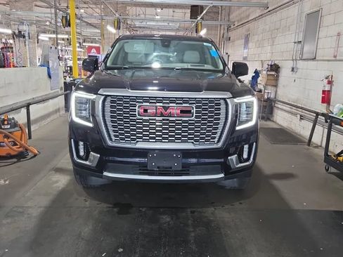 Used 2021 GMC Yukon Denali w/ Denali Ultimate Package AWD/4WD image 2