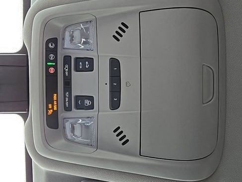 Used 2024 Chevrolet Equinox Premier image 27