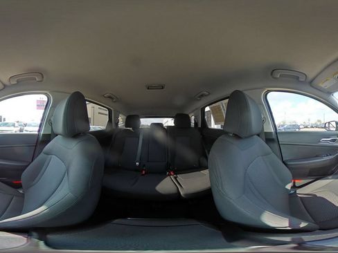 Used 2026 Kia Sportage LX FWD image 37