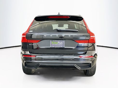 Used 2024 Volvo XC60 B5 Plus image 7