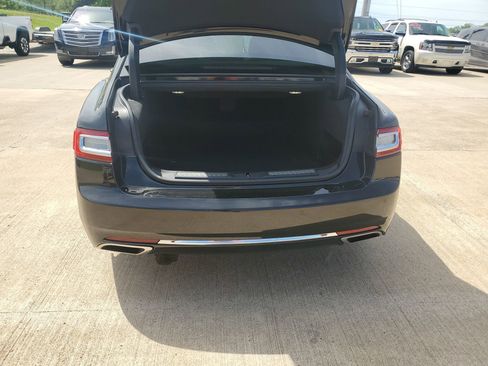 Used 2018 Lincoln Continental Reserve AWD/4WD image 33