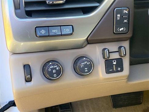 Used 2017 Chevrolet Tahoe Premier image 17