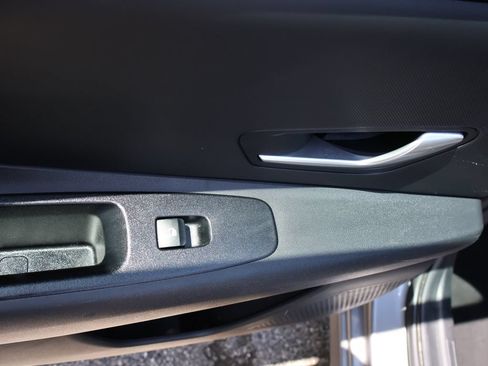 Used 2022 Hyundai Elantra SE FWD image 10