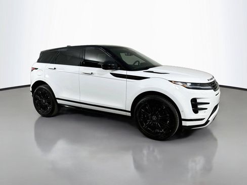 Used 2026 Land Rover Range Rover Evoque Dynamic SE AWD/4WD image 3
