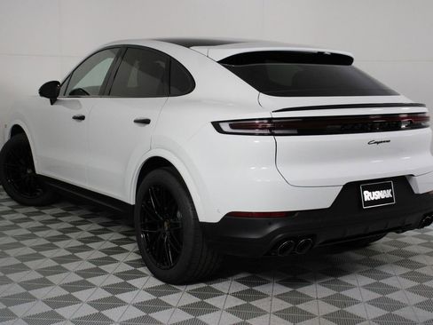 New 2026 Porsche Cayenne Coupe AWD/4WD image 3