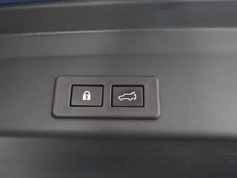 Used 2022 Subaru Ascent Limited AWD/4WD image 11