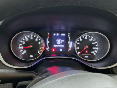 Used 2021 Jeep Compass Latitude image 12