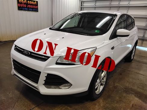 Used 2014 Ford Escape SE image 1