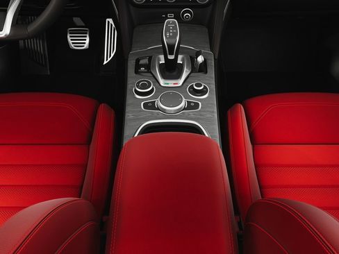 New 2025 Alfa Romeo Stelvio Sprint w/ Convenience Package image 27