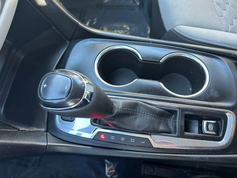 Used 2020 Chevrolet Equinox LS w/ LPO, Roadside Safety Package image 34