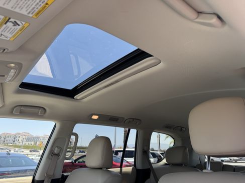 Used 2024 Nissan Armada Platinum w/ Captain's Chairs Package RWD image 32