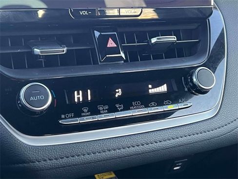 Certified 2025 Toyota Corolla XSE image 36