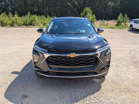 New 2026 Chevrolet Trax LT w/ Driver Confidence Package FWD image 6