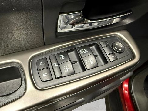 Used 2012 Jeep Liberty Limited Jet image 30