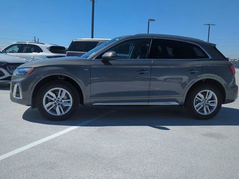 Certified 2024 Audi Q5 2.0T Premium w/ Convenience Package image 4