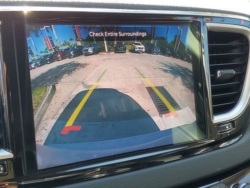Used 2023 Chrysler Pacifica Touring-L FWD image 24