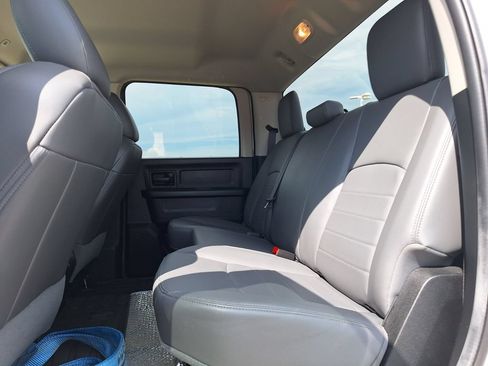 Used 2017 RAM 2500 Tradesman w/ Chrome Appearance Group RWD image 10