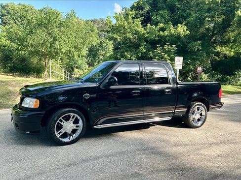 Used 2001 Ford F150 Harley-Davidson RWD image 2