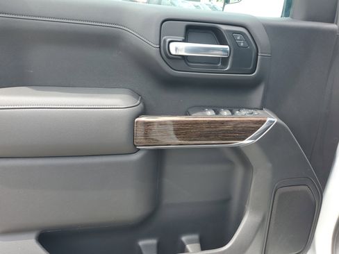 Used 2020 GMC Sierra 1500 SLE w/ SLE Value Package image 25