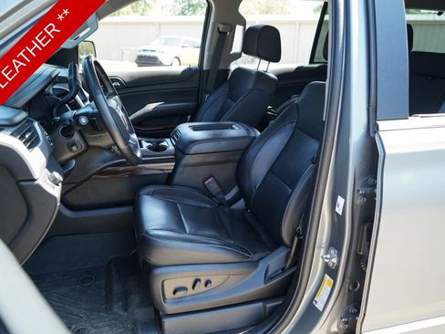 Used 2020 GMC Yukon SLT w/ Premium Edition image 8