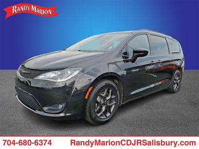 Used 2020 Chrysler Pacifica Touring-L w/ S Appearance Package