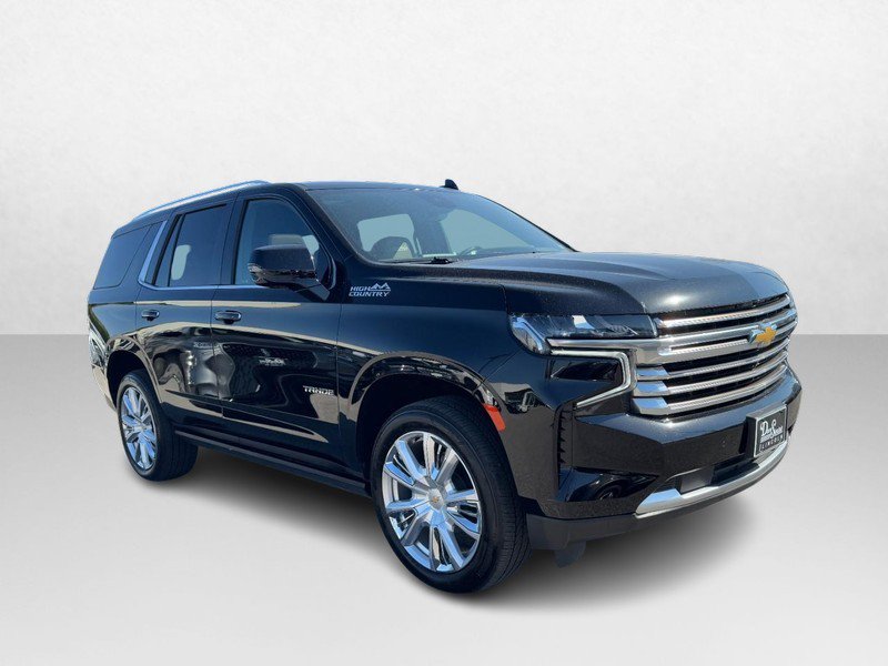 Used 2024 Chevrolet Tahoe High Country w/ Premium Package 2 AWD/4WD image 3