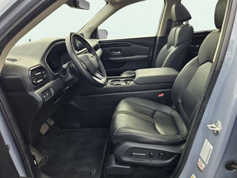 Used 2024 Honda Pilot Touring image 15