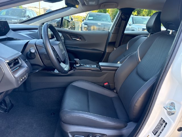 Used 2023 Toyota Prius XLE FWD image 9