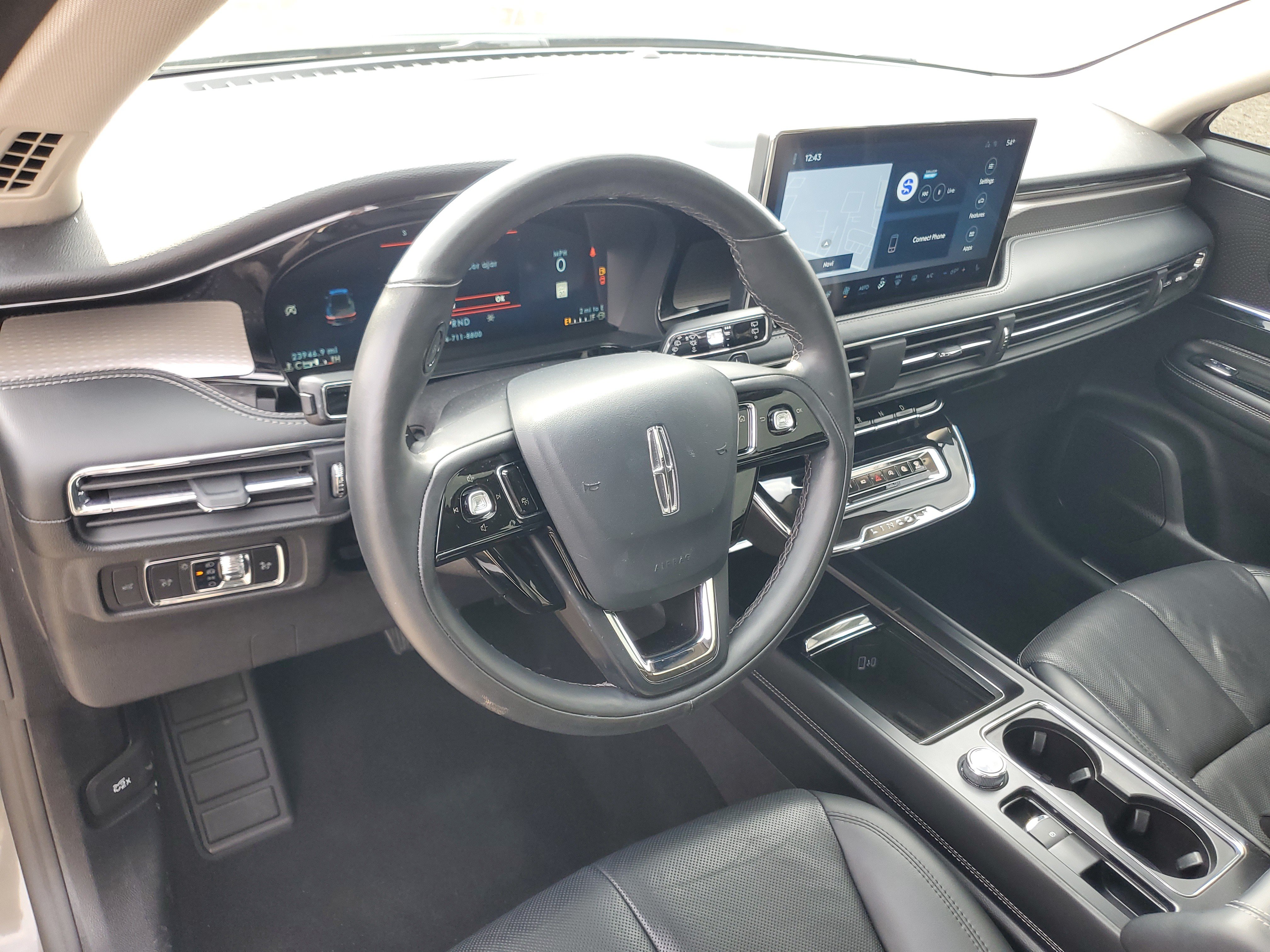 Used 2025 Lincoln Corsair Reserve w/ Jet Appearance Package AWD/4WD image 13
