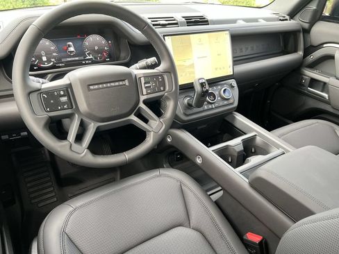 Used 2026 Land Rover Defender 110 S AWD/4WD image 13
