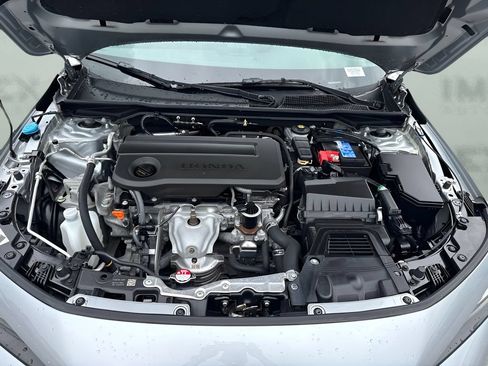 Used 2025 Honda Civic Sport image 16