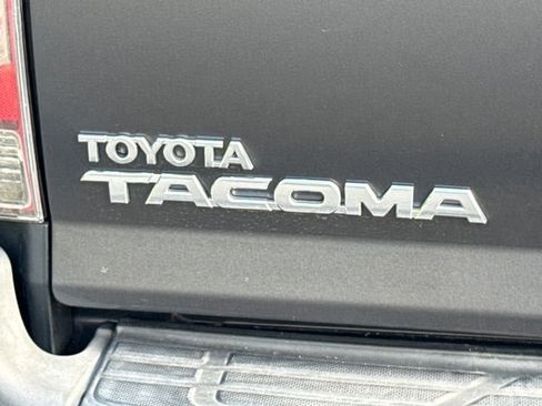 Used 2013 Toyota Tacoma 4x4 Double Cab w/ TRD Sport Pkg image 17