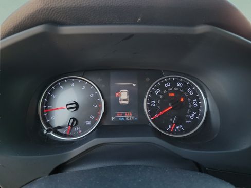Used 2019 Toyota RAV4 LE FWD image 25