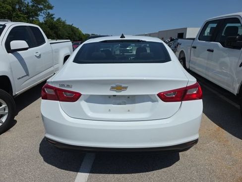 Used 2023 Chevrolet Malibu LS FWD image 4