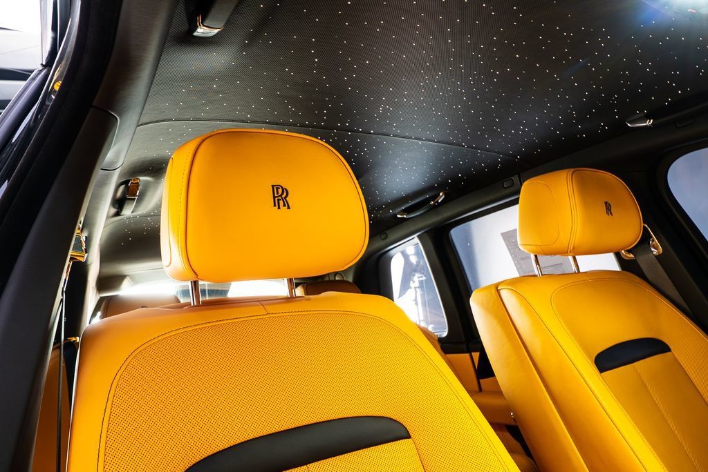 Used 2025 Rolls-Royce Cullinan AWD/4WD image 44
