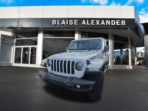 Used 2023 Jeep Gladiator Rubicon w/ Cold Weather Group image 8