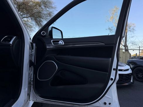 Used 2015 Jeep Grand Cherokee SRT w/ Trailer Tow Group IV image 33