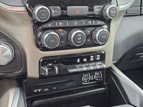 Used 2019 RAM 1500 Laramie image 23