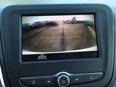 Used 2020 Chevrolet Equinox LT FWD image 26