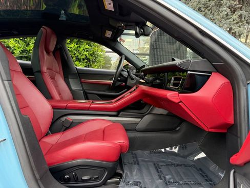 Used 2020 Porsche Taycan 4S AWD/4WD image 36