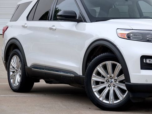 Used 2020 Ford Explorer Limited w/ Class III Trailer Tow Package RWD image 19