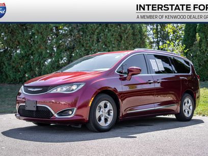 Used 2017 Chrysler Pacifica Touring-L Plus