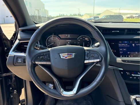 Used 2024 Cadillac XT6 Luxury w/ LPO, Floor Liner Package AWD/4WD image 10