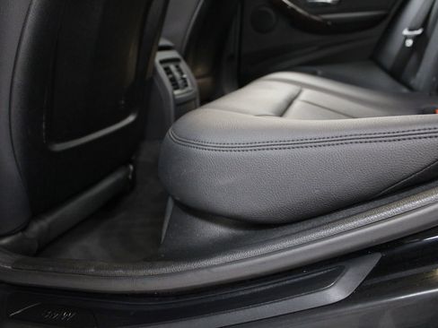 Used 2015 BMW 320i Sedan image 17