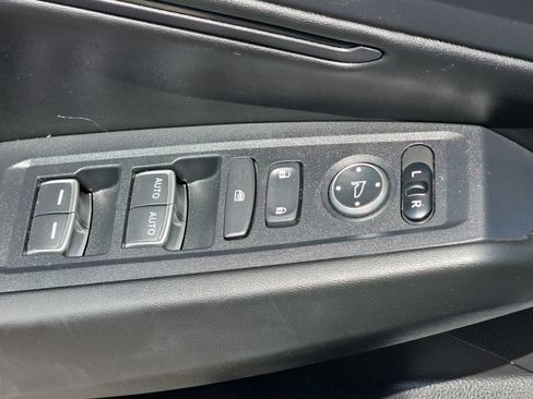 Used 2023 Honda Accord EX image 29