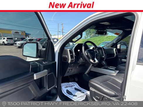 Used 2018 Ford F150 Lariat w/ Equipment Group 502A Luxury AWD/4WD image 4