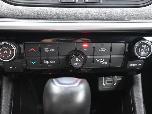 Used 2024 Jeep Compass Latitude AWD/4WD image 12