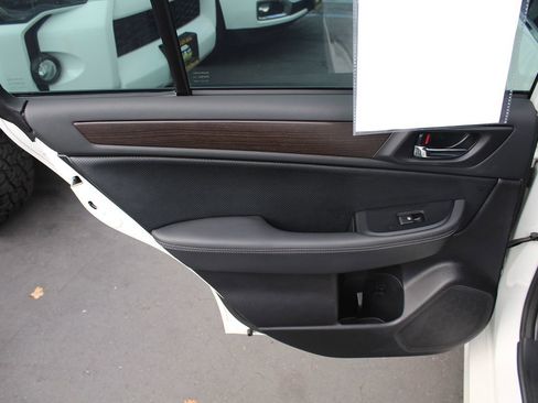 Used 2016 Subaru Legacy 3.6R Limited image 23